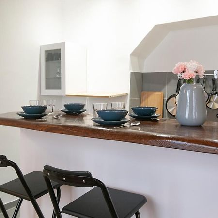 Authentic Apartment In Center Of Parisian Marais Exteriör bild
