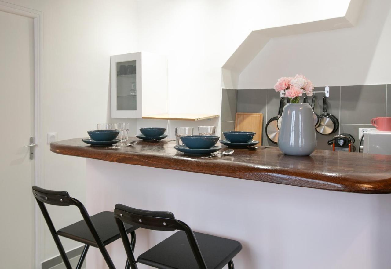 Authentic Apartment In Center Of Parisian Marais Exteriör bild